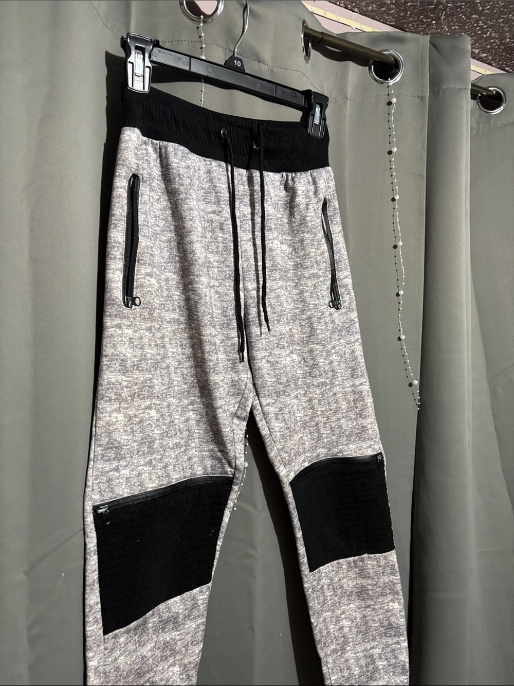 Joggers - Picture 2 of 5